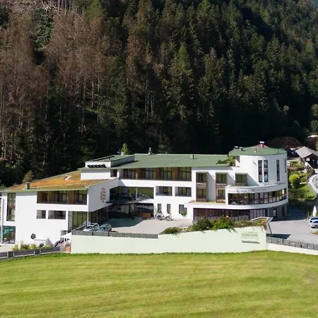 Hotel Zedern Klang Hopfgarten in Defereggen