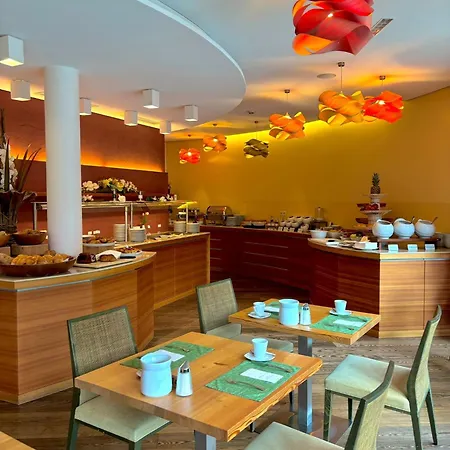 Hotell Zedern Klang 4*