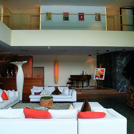 Hotell Zedern Klang 4*