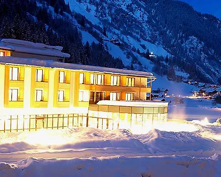 Hotel Zedern Klang 4*